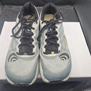 Men's Athletic Shoes - Black and Gray